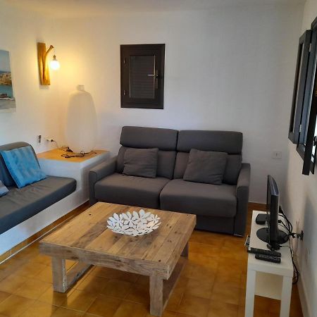 Apartamentos Noray Es Calo  Bagian luar foto