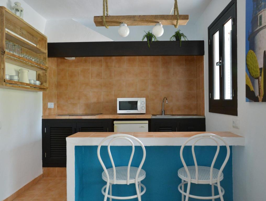 Apartamentos Noray Es Calo  Ruang foto