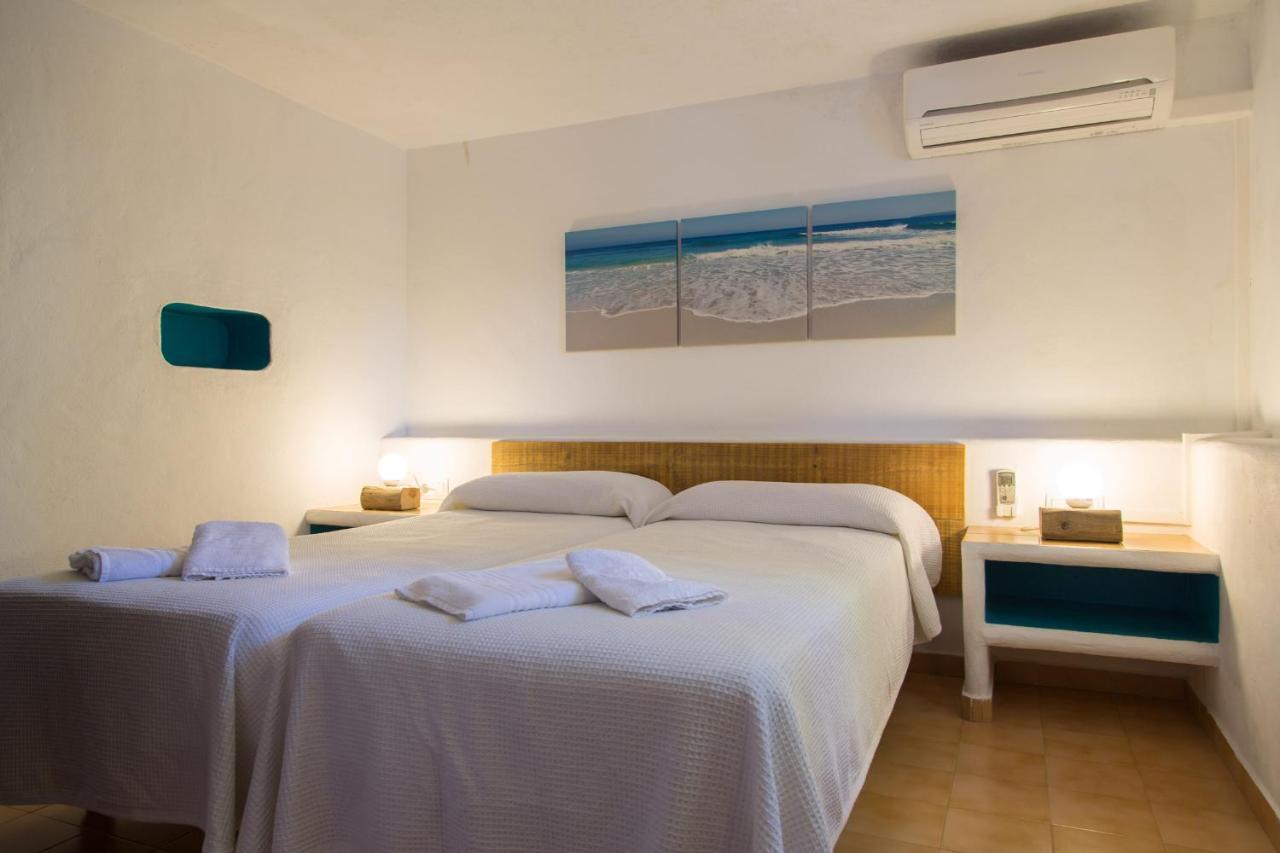 Apartamentos Noray Es Calo  Bagian luar foto